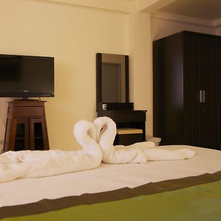 Bangsaen Charn Residence מראה חיצוני תמונה