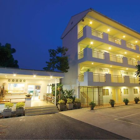Bangsaen Charn Residence מראה חיצוני תמונה