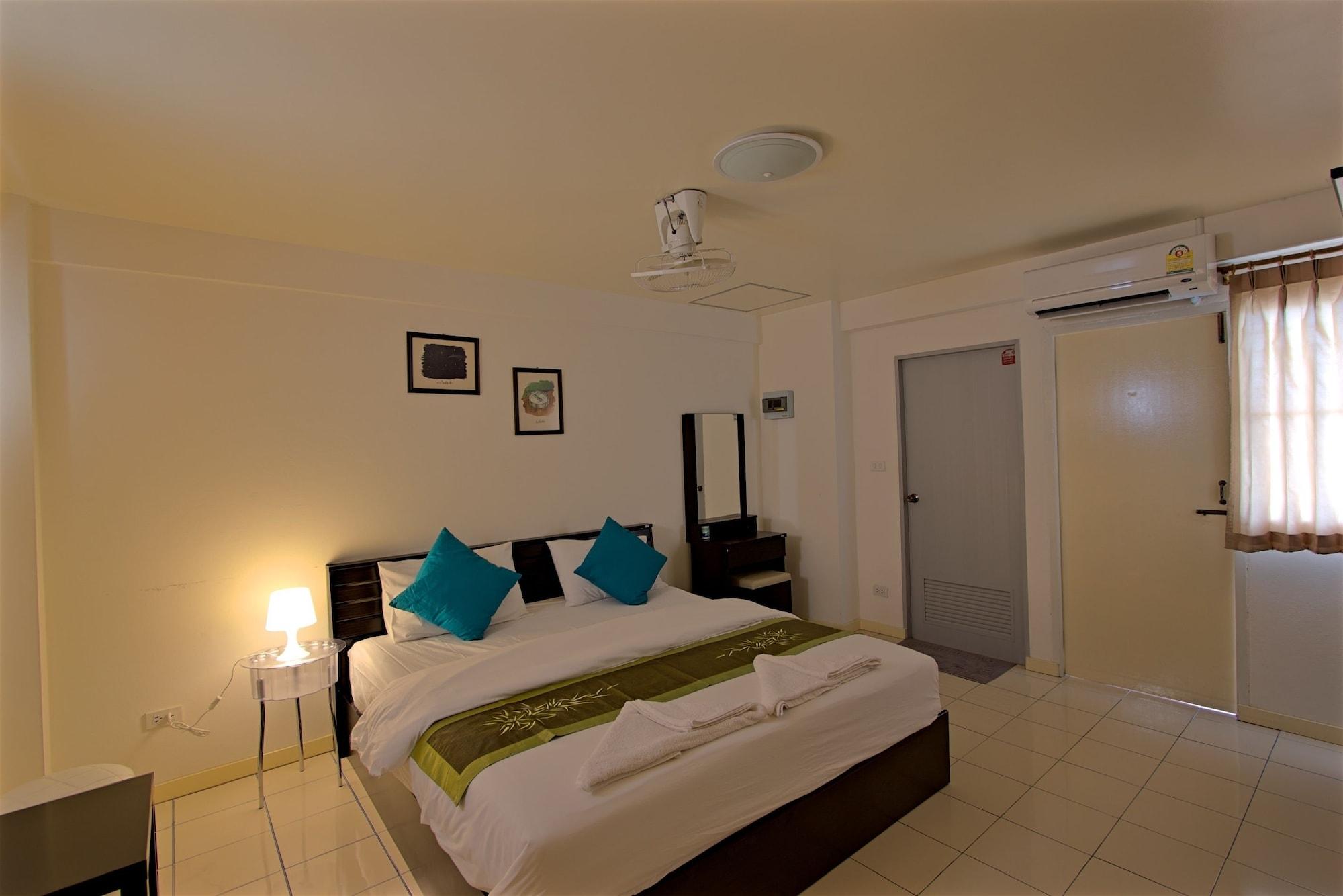 Bangsaen Charn Residence מראה חיצוני תמונה