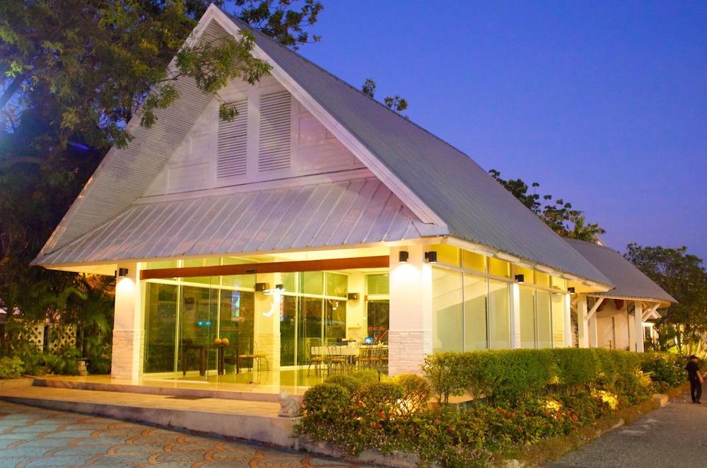 Bangsaen Charn Residence מראה חיצוני תמונה