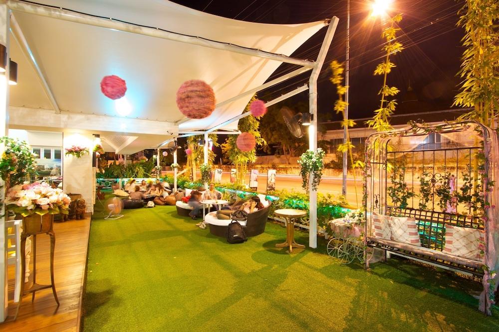 Bangsaen Charn Residence מראה חיצוני תמונה
