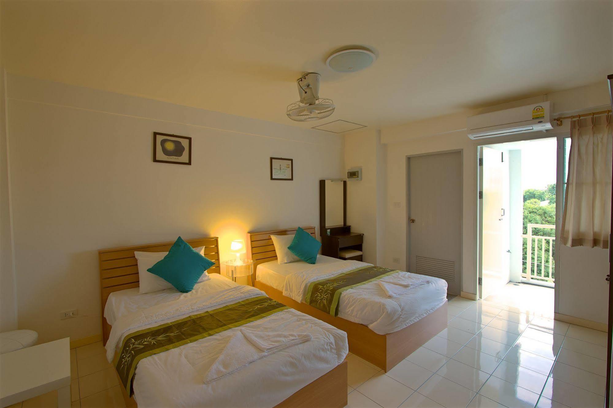 Bangsaen Charn Residence מראה חיצוני תמונה
