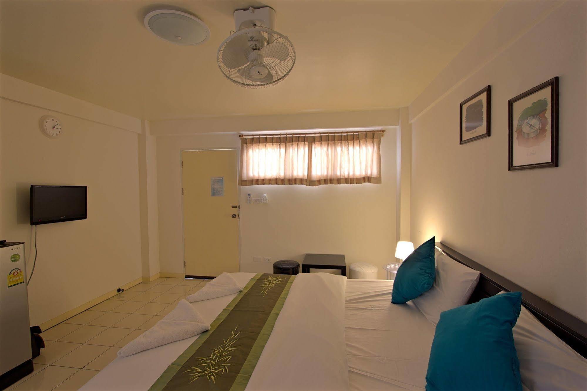 Bangsaen Charn Residence מראה חיצוני תמונה